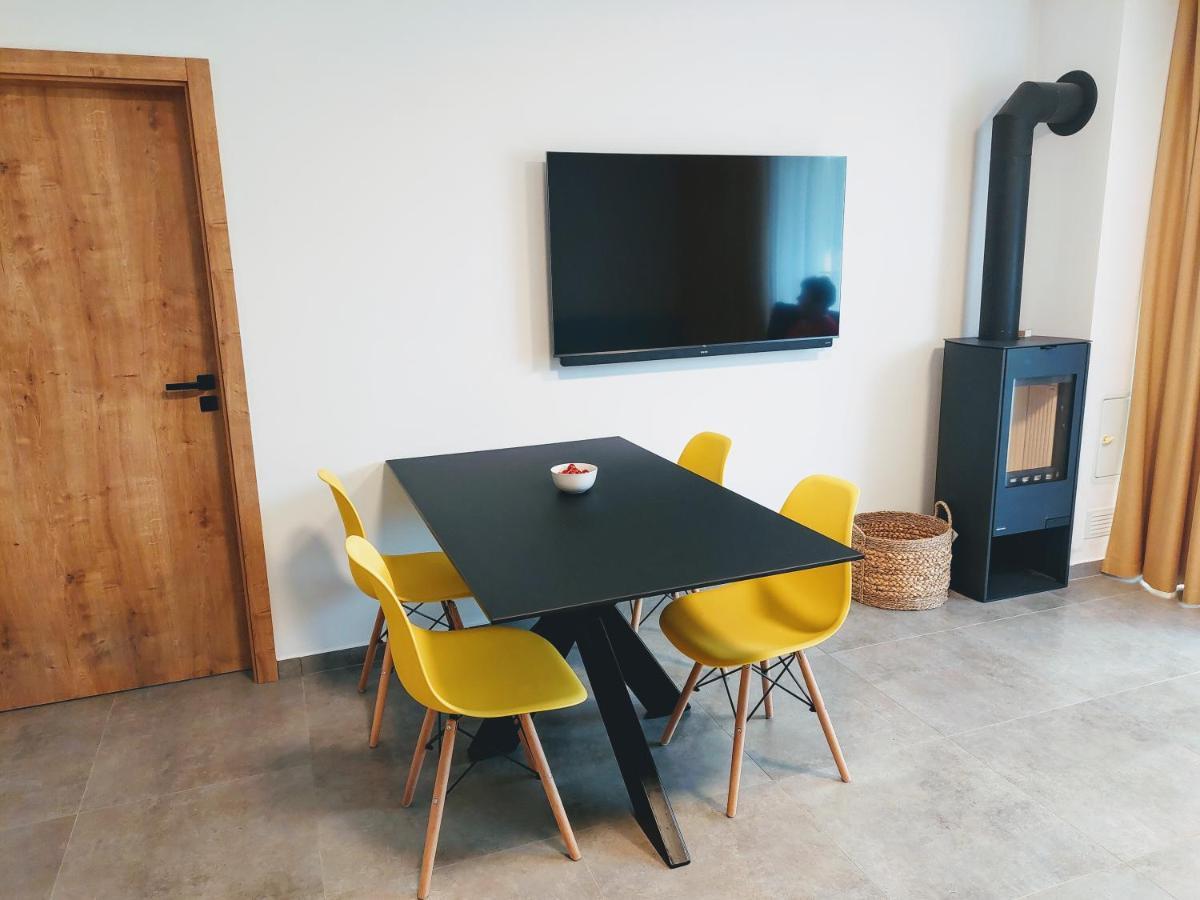 Apartmany Jura Nova Pec Exterior photo